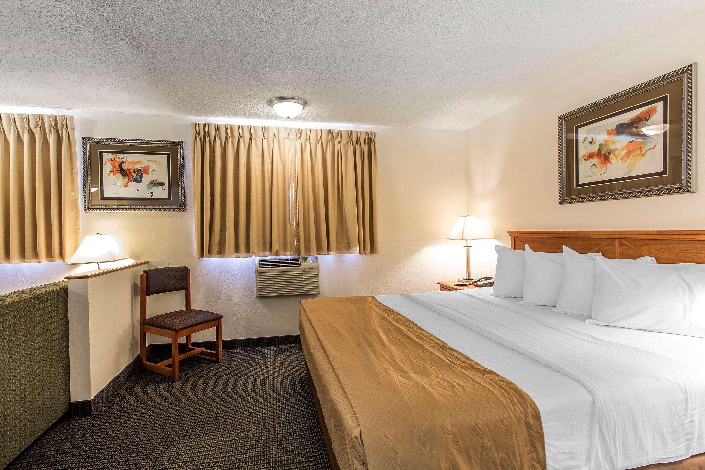 Brentwood Inn קלינטון מראה חיצוני תמונה