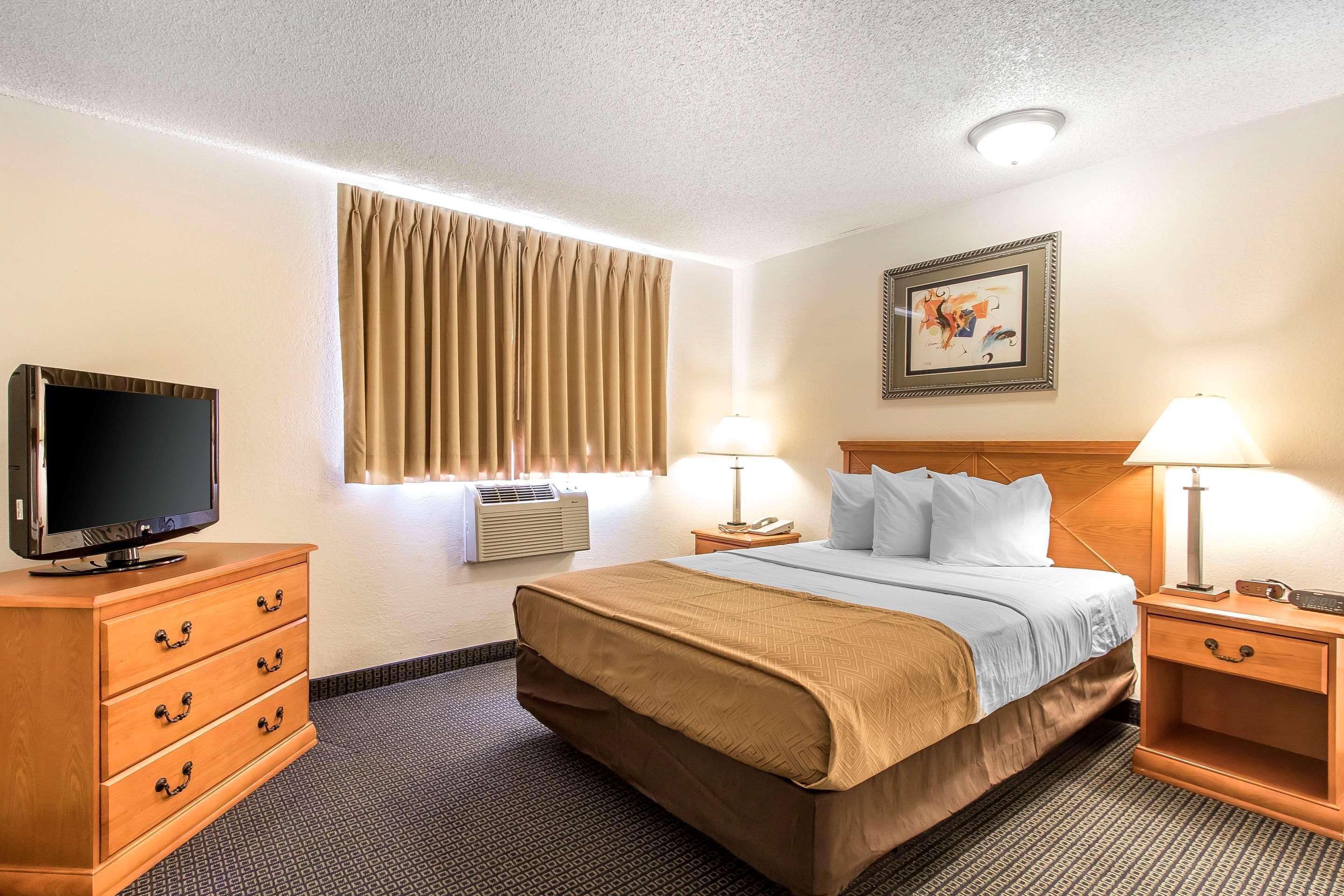 Brentwood Inn קלינטון מראה חיצוני תמונה