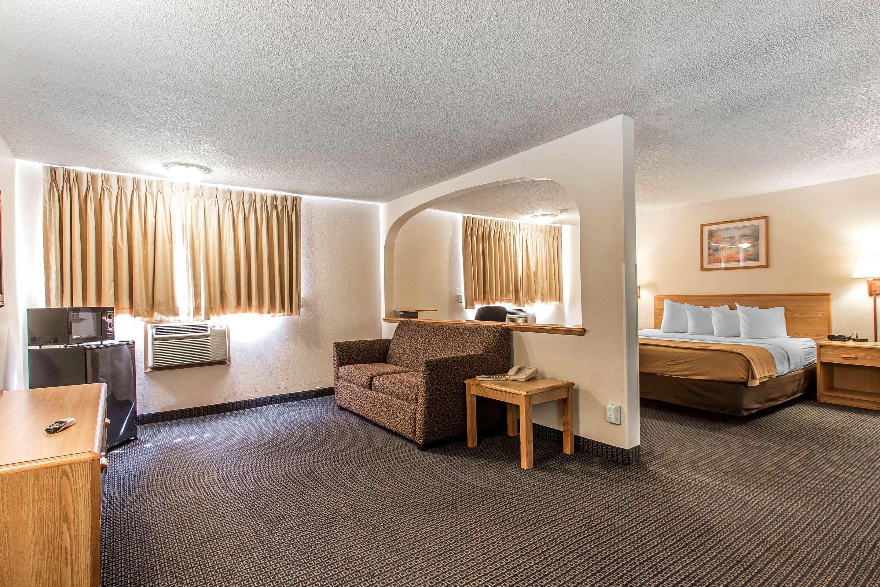 Brentwood Inn קלינטון מראה חיצוני תמונה