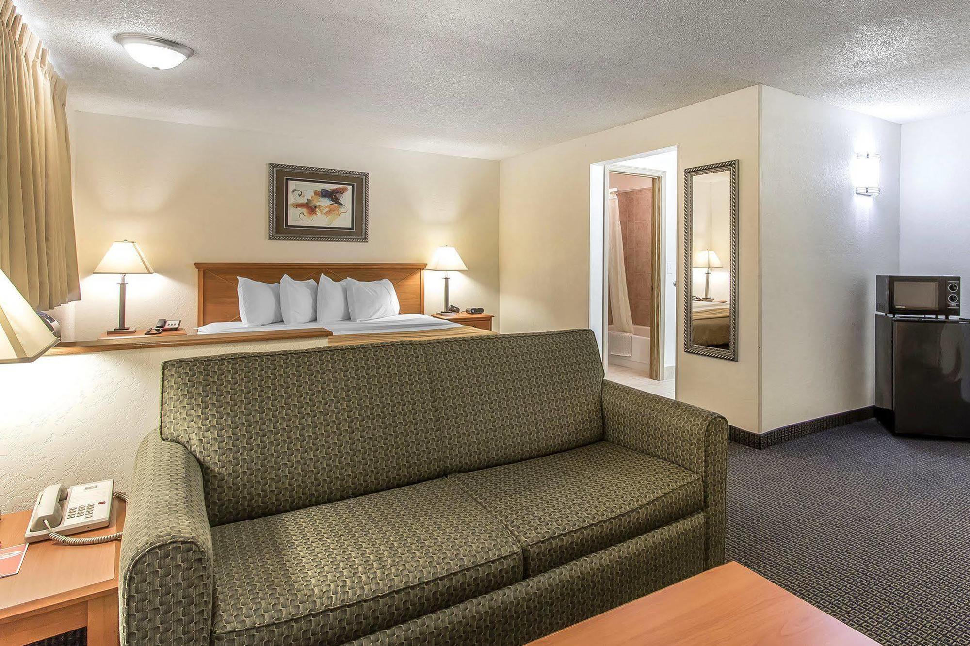 Brentwood Inn קלינטון מראה חיצוני תמונה