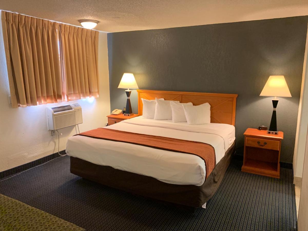 Brentwood Inn קלינטון מראה חיצוני תמונה